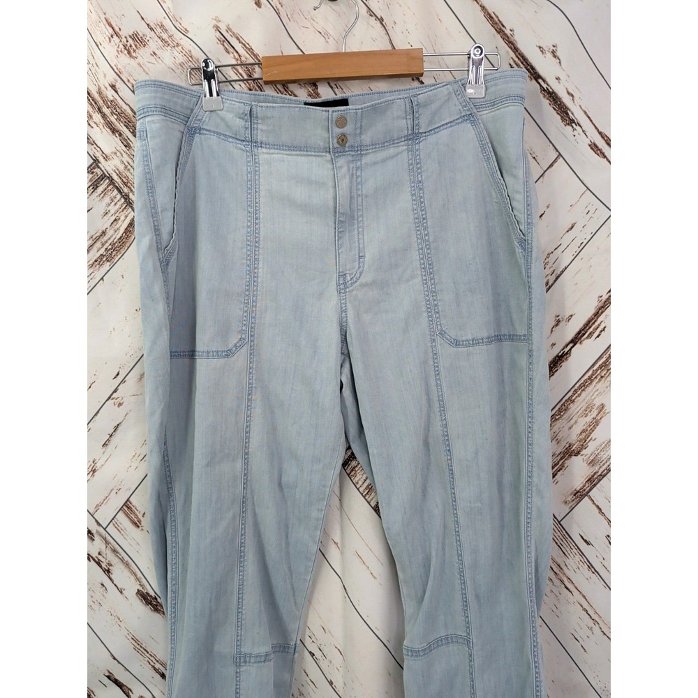 White House Black Market Pret-A-Pedi Straight Cropped Pant - Picture 3 of 10